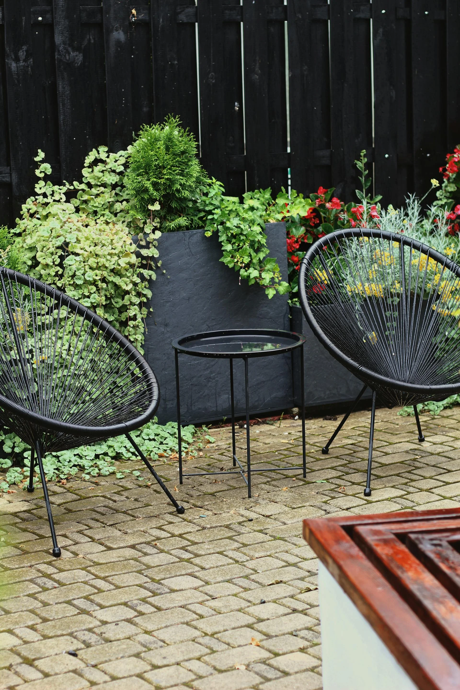 Rustige zitplek in een tuin